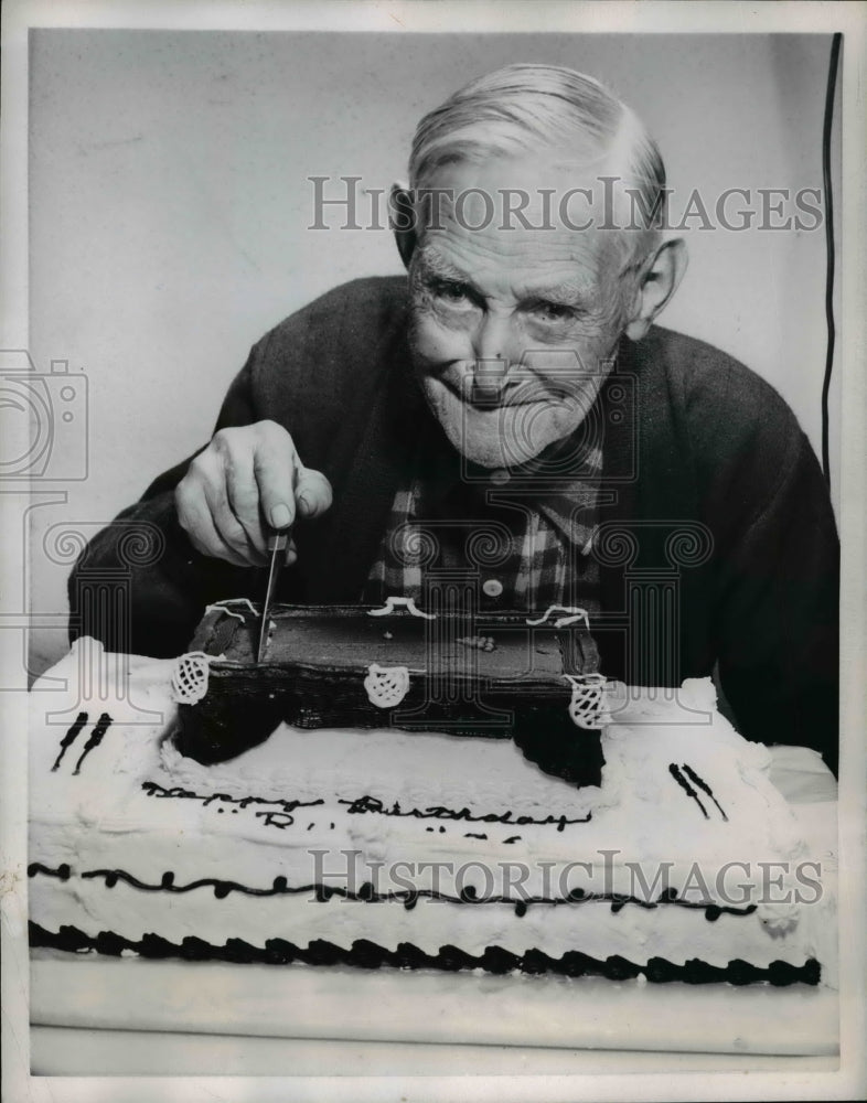 Load image into Gallery viewer, 1954 Press Photo "Rube" Gentry, Man Cutting into Pool Table Birthday Cake
