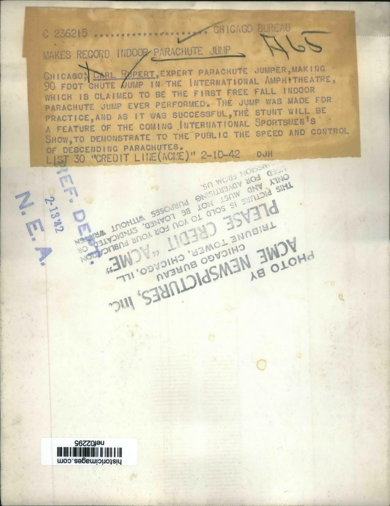 1942 Press Photo Carl Rupert Makes Record Indoor Parachute Jump - nef02295