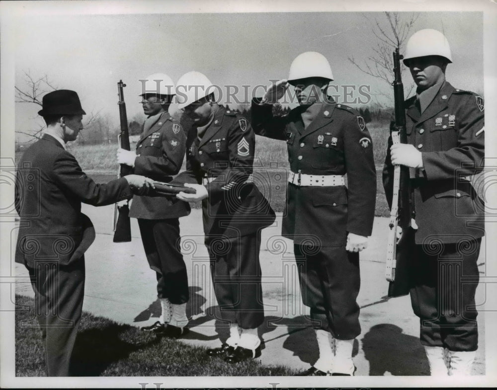 1968 Press Photo Troopers at armory in Painsville OH - nef02407