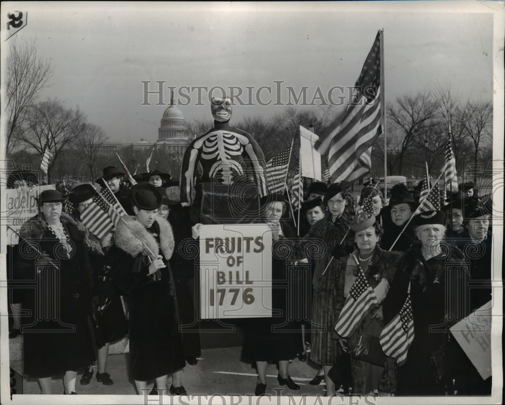 1931 Press Photo Mothers March to Defeat Bill in 1776 parade in Washington DC
