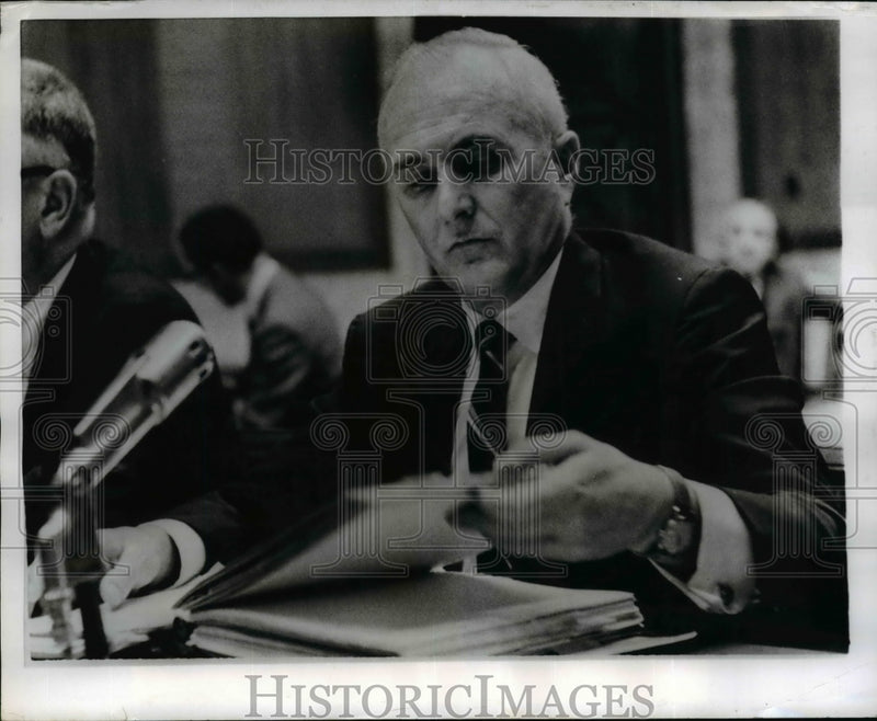 Load image into Gallery viewer, 1960 Press Photo Frank Tremaine Vice President of United Press International
