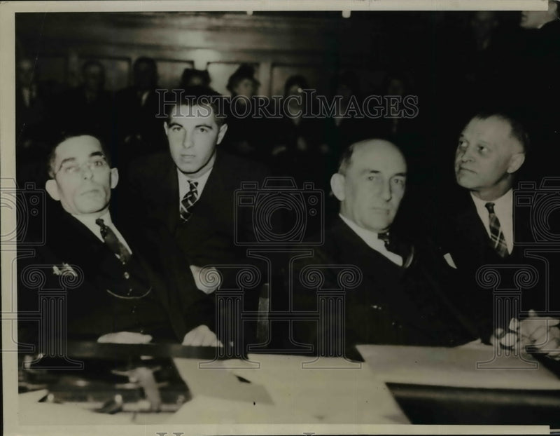 Load image into Gallery viewer, 1937 Press Photo Rev William McCollom in courtroom for trial for statutory rape
