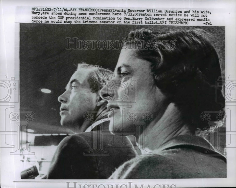 Load image into Gallery viewer, 1964 Press Photo PA Gov William Scranton and his wife Mary at news conference
