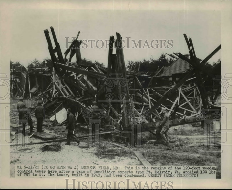 Load image into Gallery viewer, 1949 Press Photo Remains of control tower at Andrems Field MD after demolition
