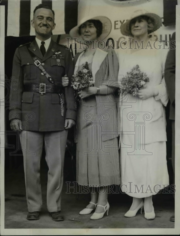 1934 Press Photo Maj & Mrs William Kepner & Mrs Tom Berry attend christening