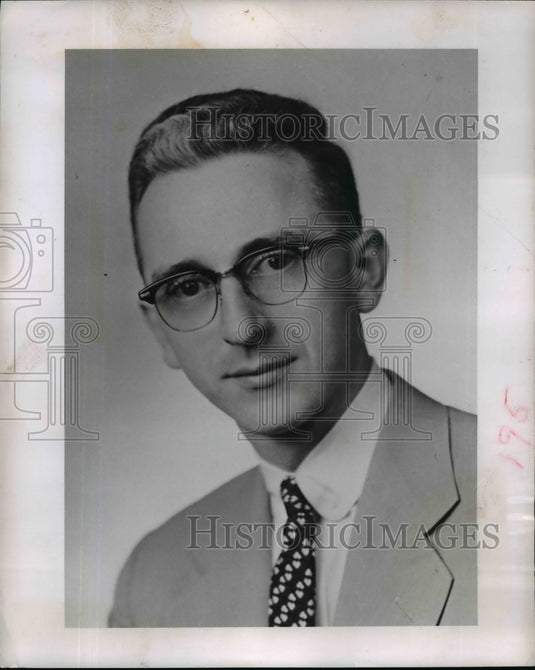 1955 Press Photo Robert Coan President Cleveland Business Statistics Section