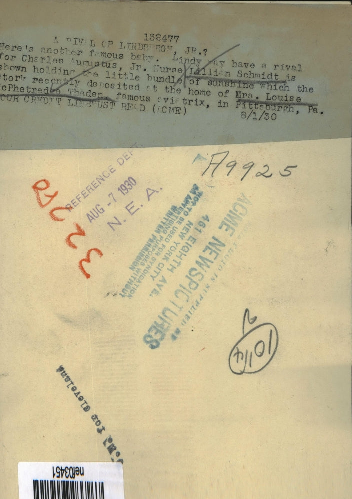 1930 Press Photo Nurse Lillian Schmidt holds Charles Augustus - nef03451