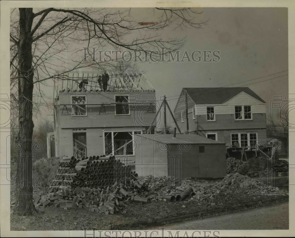 1946 Press Photo Building new homes in South Euclid - nef03589