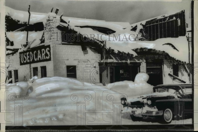 Load image into Gallery viewer, 1959 Press Photo Buildings in Oswego NY collapse under weight of 68 in of snow

