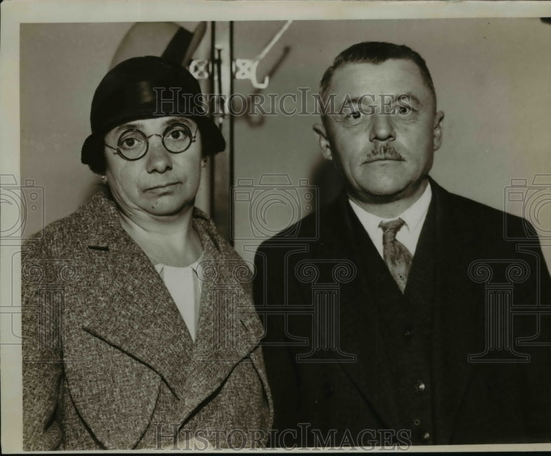 Load image into Gallery viewer, 1934 Press Photo Mr &amp; Mrs Alexander Csehi of 3241 Fulton - nef03866
