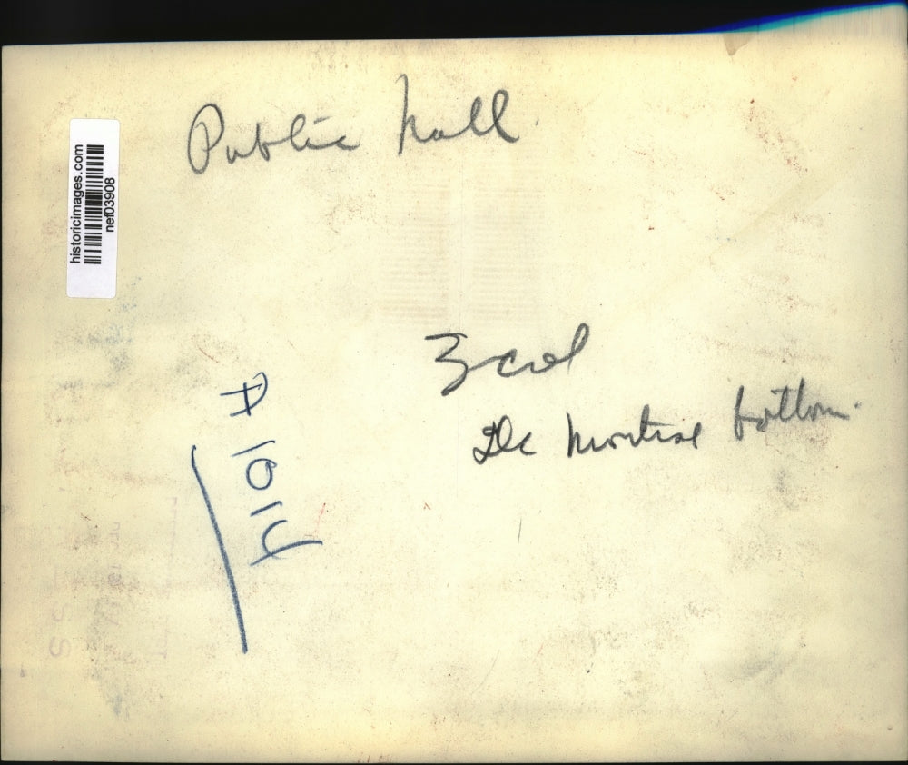 Press Photo Performance at Public Hall - nef03908