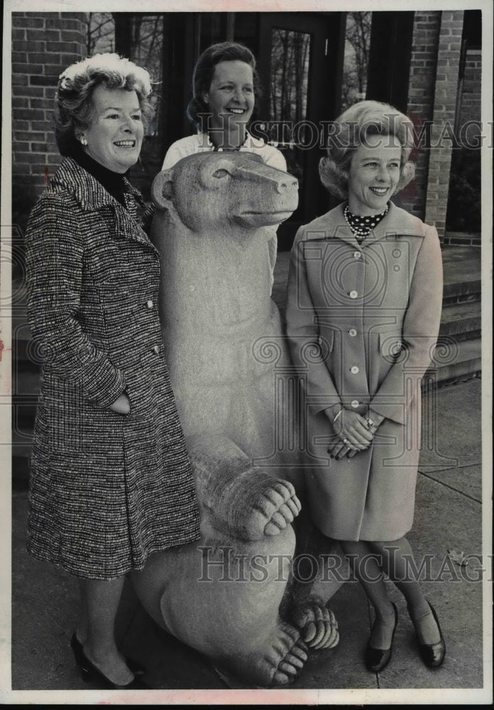 1974 Press Photo Mrs Douglas Wick Mrs Jarod Tracey Mrs John Limbecker