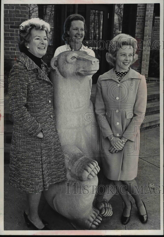1974 Press Photo Mrs Douglas Wick Mrs Jarod Tracey Mrs John Limbecker