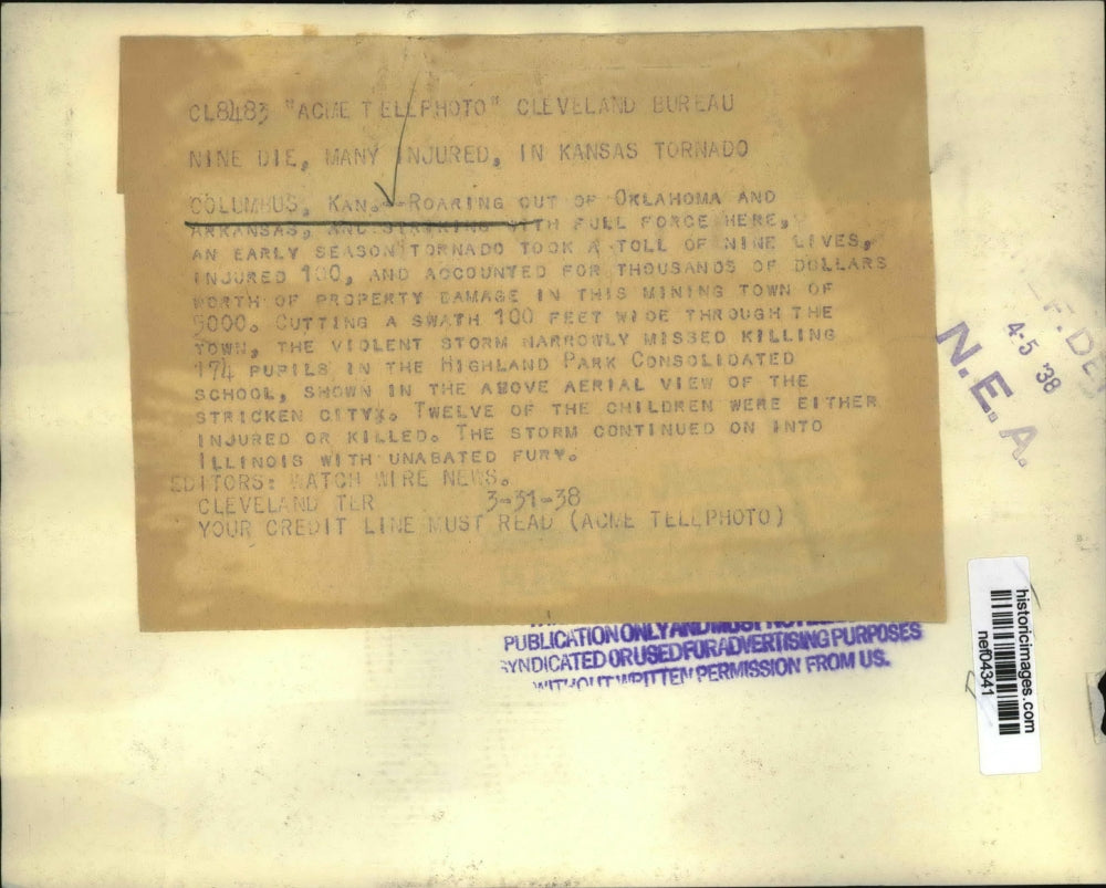 1938 Press Photo View of damage done by tornado in Columbus KS - nef04341