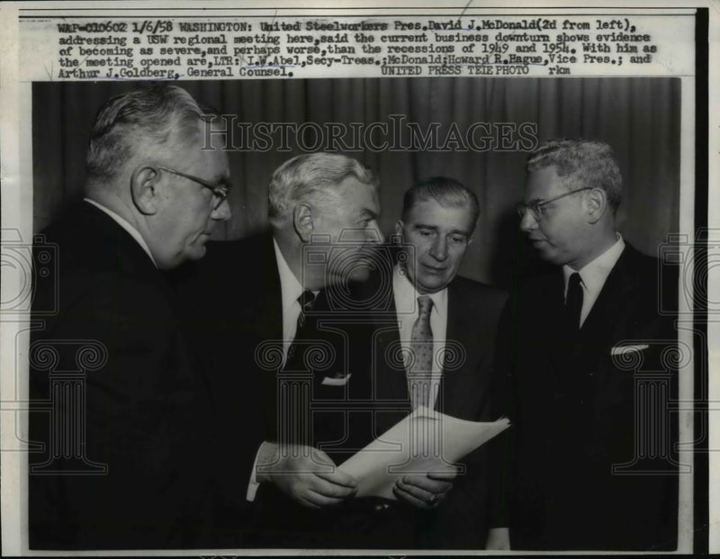 Load image into Gallery viewer, 1958 Press Photo USW President David McDonald addresses regional meeting
