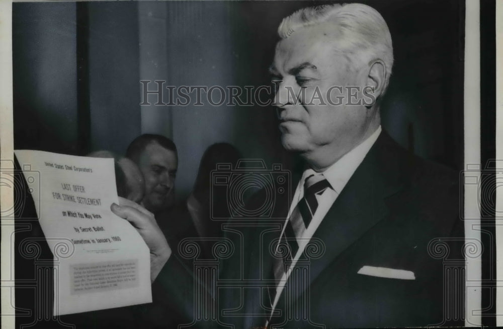 1959 Press Photo Steel Workers President David J. McDonald Holds Pamphlet