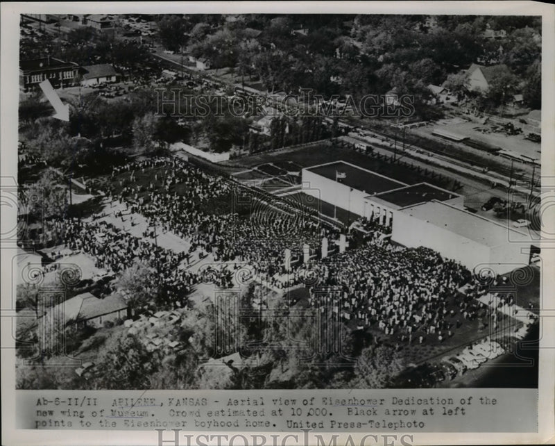 Load image into Gallery viewer, 1954 Press Photo Aerial View of Eisenhower Museum Dedication, Abilene, Kansas
