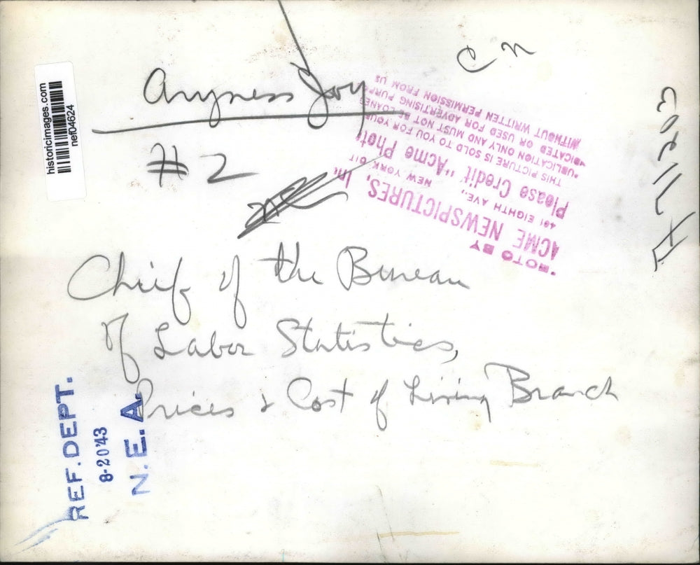 1943 Press Photo Agnes Joy, Chief of the Bureau of Labor Statistics Prices