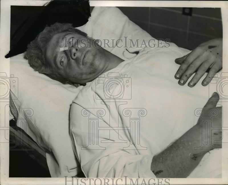 Load image into Gallery viewer, 1953 Press Photo Robert Jenkins - nef04626
