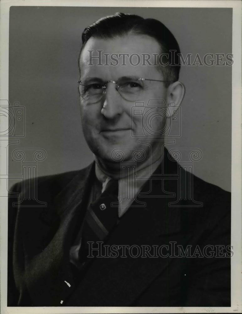 1940 Press Photo Clayton H. Cox of International Harvest Co.Inc - nef04759