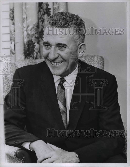 1965 Press Photo Capt. Lewis Coffey of Rustic Road - nef04898