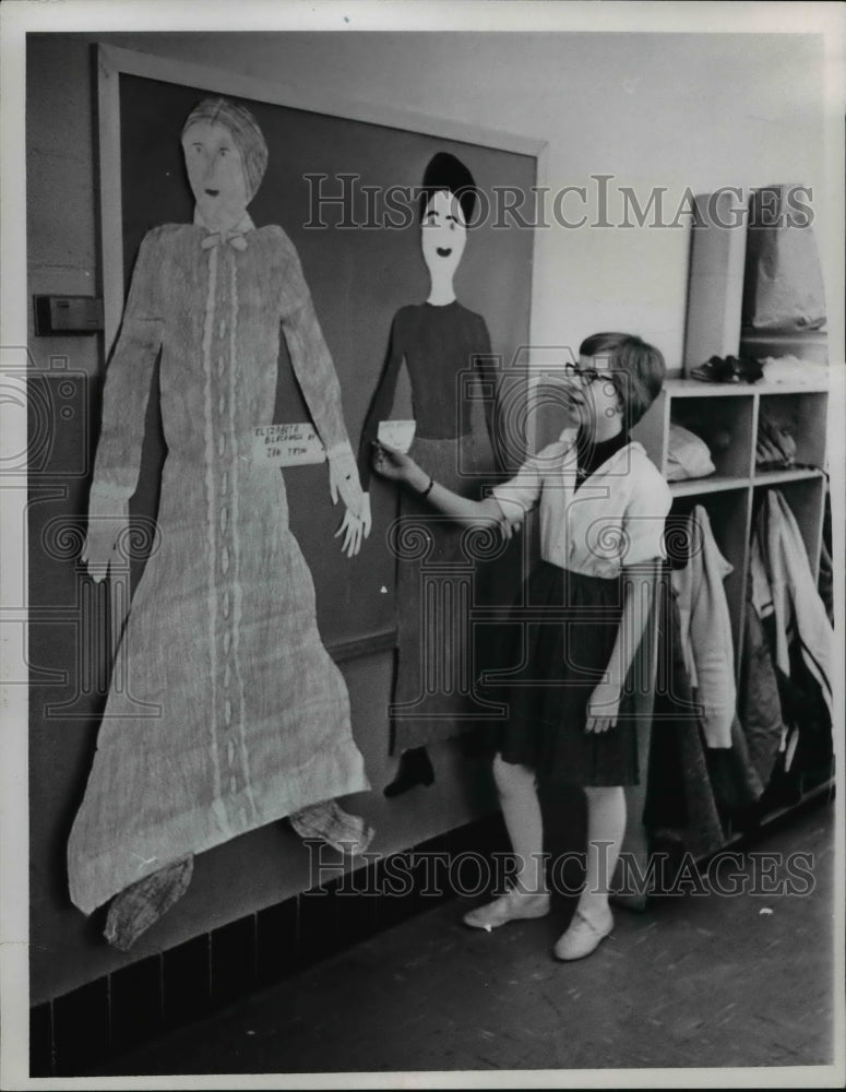 1961 Press Photo Sue Scheafnocker of Breckville Elementary School - nef05034