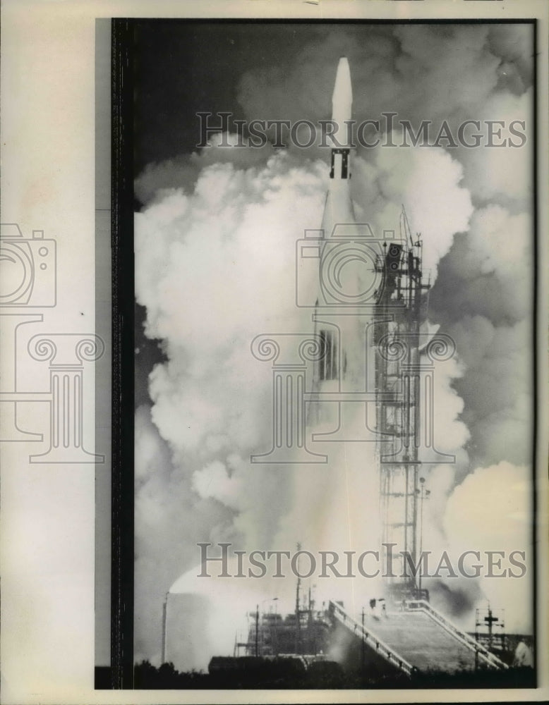 Load image into Gallery viewer, 1961 Press Photo Ranger 2 Spacecraft Fails to Launch Cape Canaveral, FL
