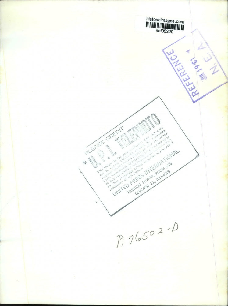 1961 Press Photo Discoveres No.26 thunders from its launch Pat at Vandenber AFB