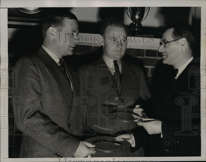 Load image into Gallery viewer, 1939 Press Photo William Rand and Ogden Phipps receiving their trophies

