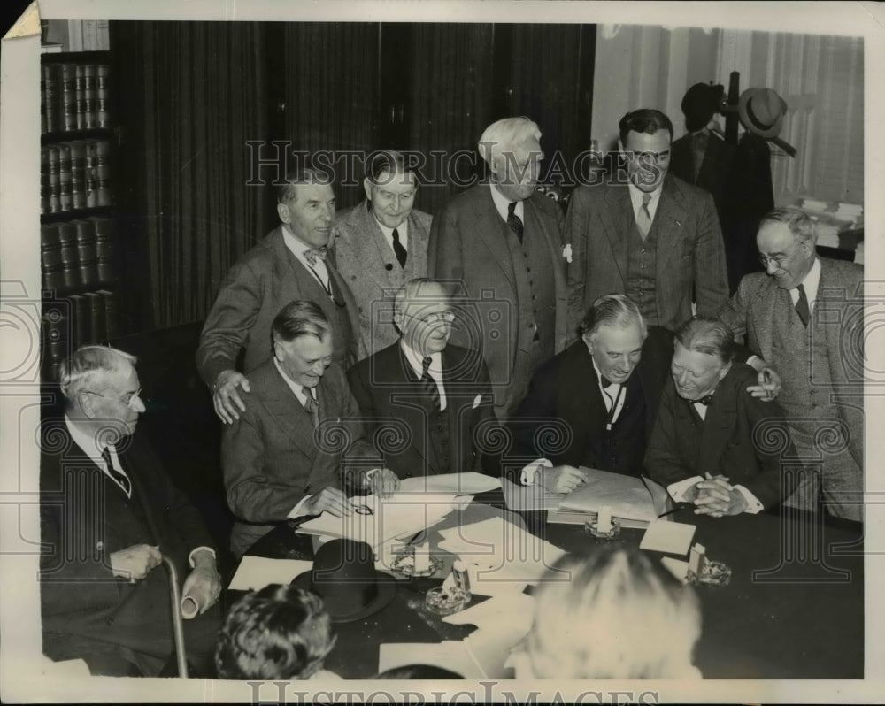 1939 Press Photo Congress Discussed the Administration Neutrality Program