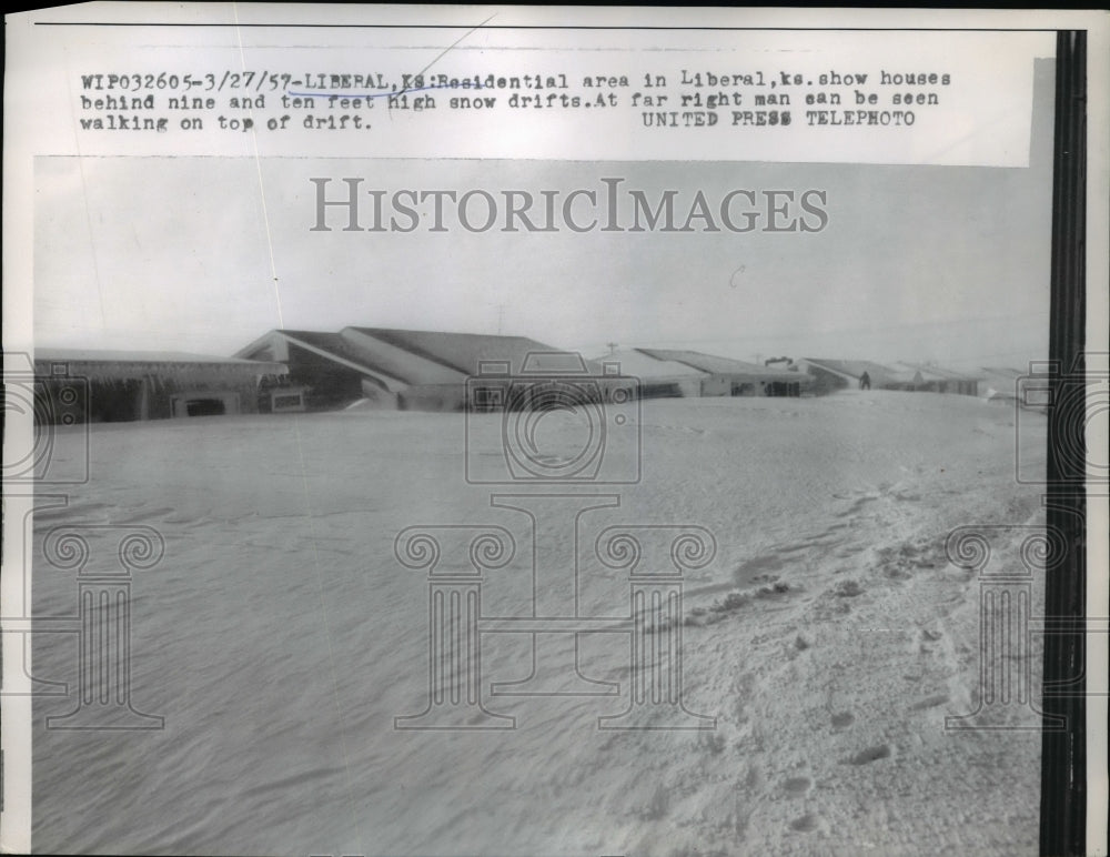 1957 Press Photo Houses Behind 9 and 10-Foot High Snow Drifts, Liberal, Kansas