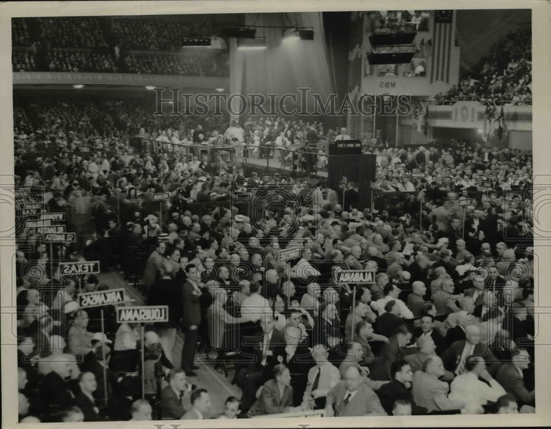 Load image into Gallery viewer, 1936 Press Photo Delegates at the Republican National Convention - nef05960
