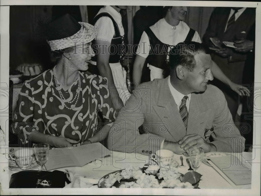 1939 Press Photo Crown Prince Frederick, Princess Ingrid at Danish Colony