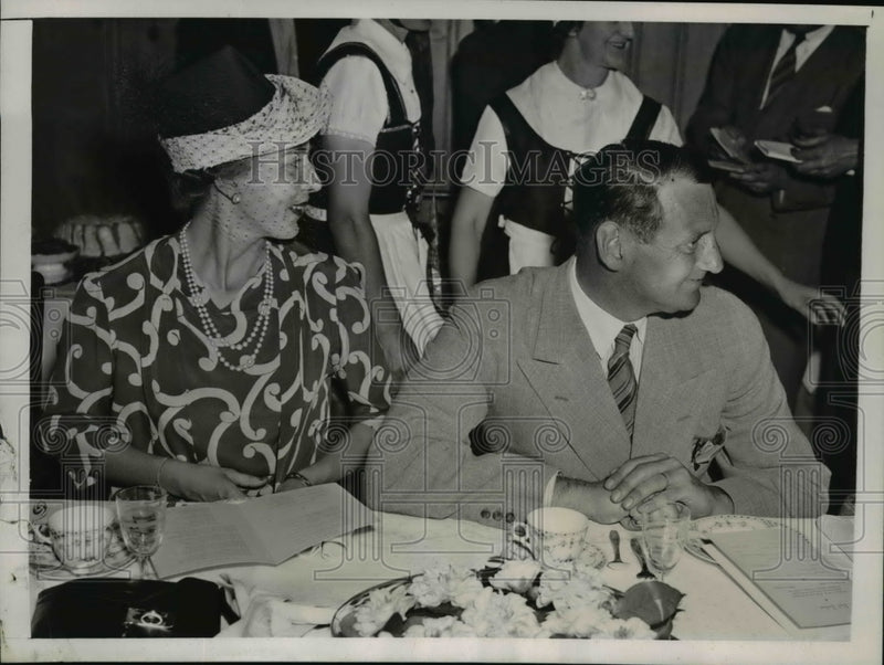 Load image into Gallery viewer, 1939 Press Photo Crown Prince Frederick, Princess Ingrid at Danish Colony
