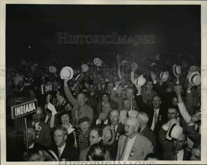 Load image into Gallery viewer, 1936 Press Photo Delegates Cheering at GOP Republican National Convention
