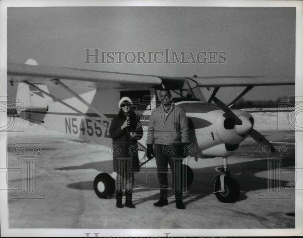 1968 Press Photo Ms.Susan Weisenbach with John Rauina - nef06193