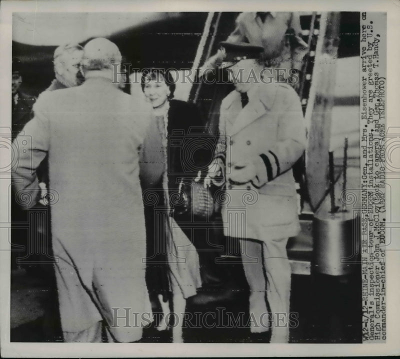 Load image into Gallery viewer, 1951 Press Photo President &amp; First Lady Eisenhower Arrive at Germany Air Base
