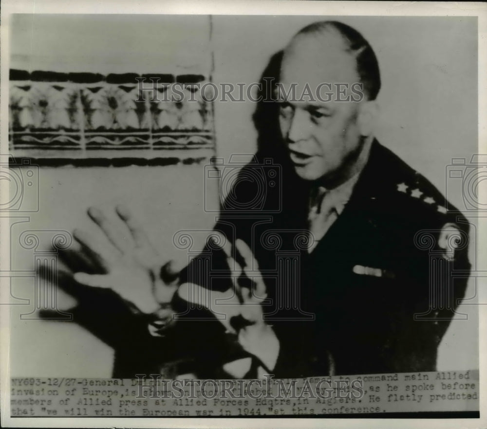 1943 Press Photo President Dwight D. Eisenhower During Press conference