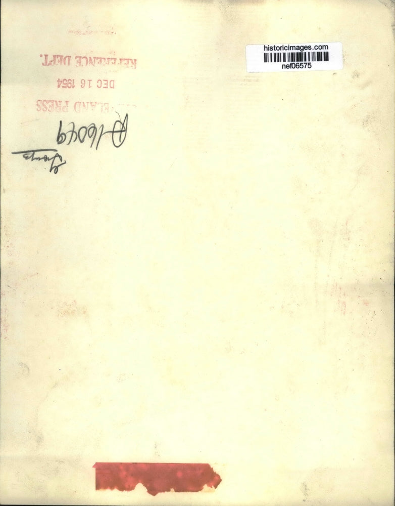 1954 Press Photo "Little Miss Amvet" Gives President Dwight Eisenhower Seals