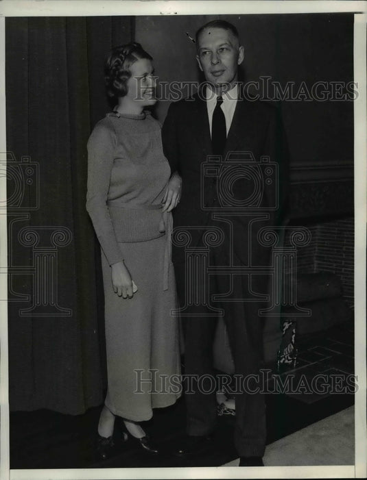 1934 Press Photo Dr.H.J, Gunderson and Winifred Coe Dix filed notice to marry