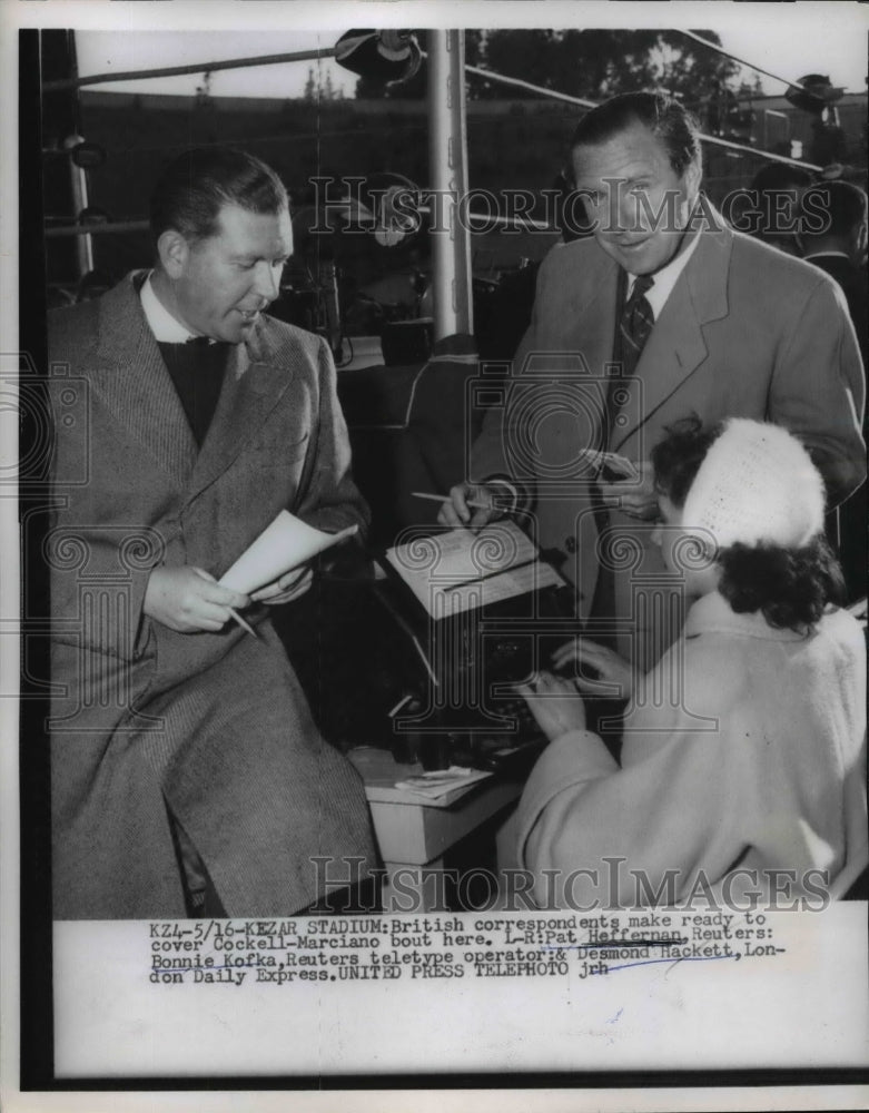 Load image into Gallery viewer, 1955 Press Photo News Correspondents Before Cockell-Marciano Boxing Match
