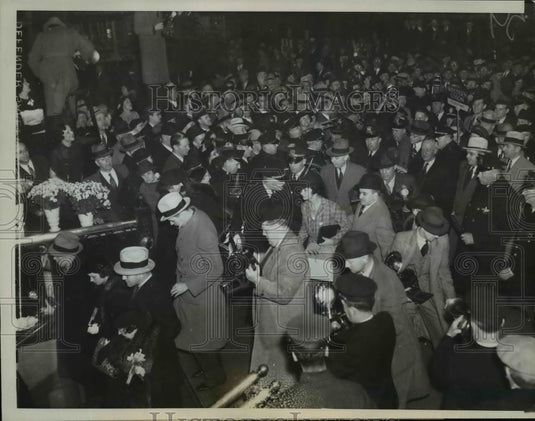 1936 Press Photo Alfred Emanuel Smith Speaking at Chicago Railroad Station