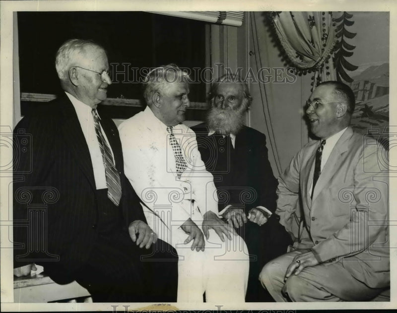 Load image into Gallery viewer, 1937 Press Photo Delegates at 49th Annual Convention of Loyal Order of Moose
