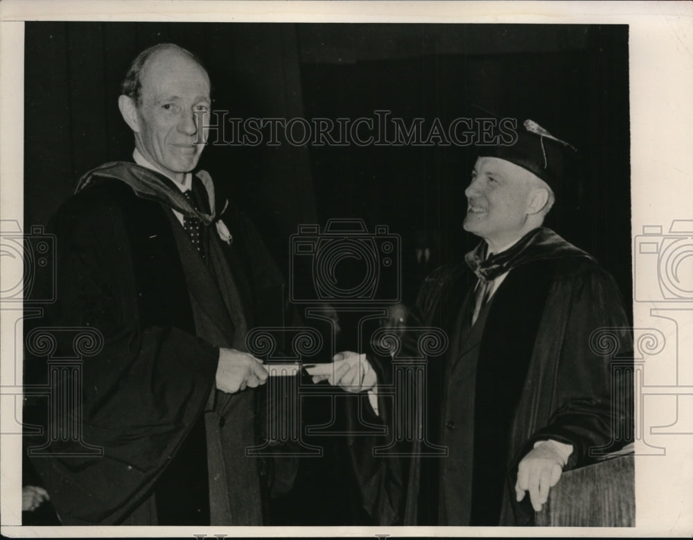 1944 Press Photo Viscount Halifax honored by Univ. of Cincinnati - nef07318