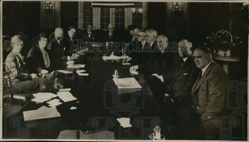Load image into Gallery viewer, 1928 Press Photo Members of Subcommittee of republican Natl. Convention
