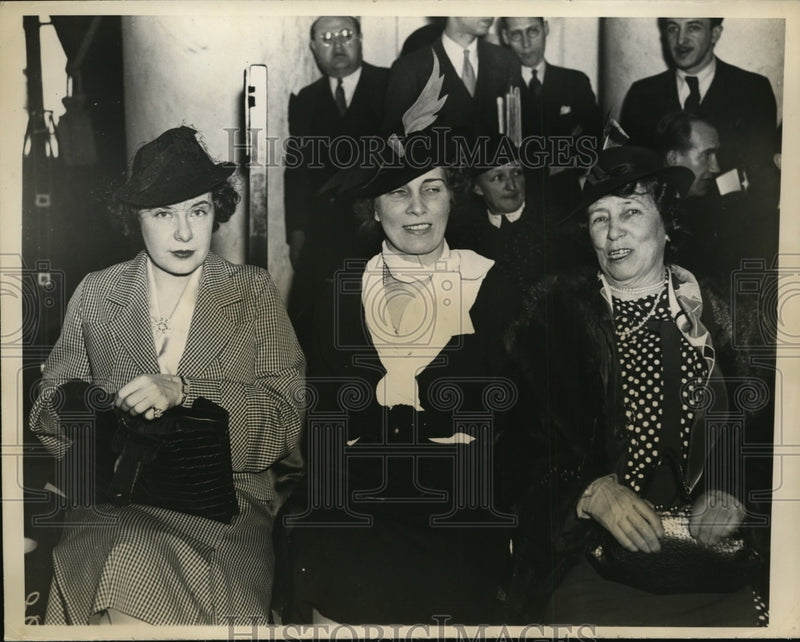 Load image into Gallery viewer, 1937 Press Photo Women at Senate Judiciary Committee Hearing, Washington D.C.
