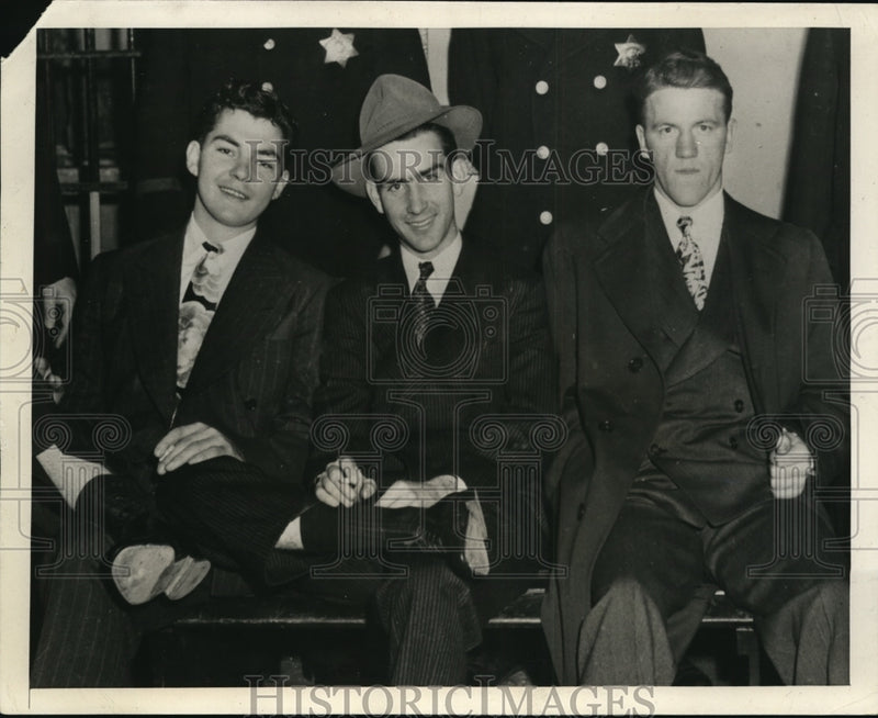 Load image into Gallery viewer, 1944 Press Photo Escaped Hinds County Jail Convicts After Recapture - nef07463
