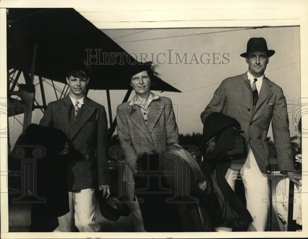 1937 Press Photo Merchant Marine Boards Clipper Ship For Cuba - nef07497