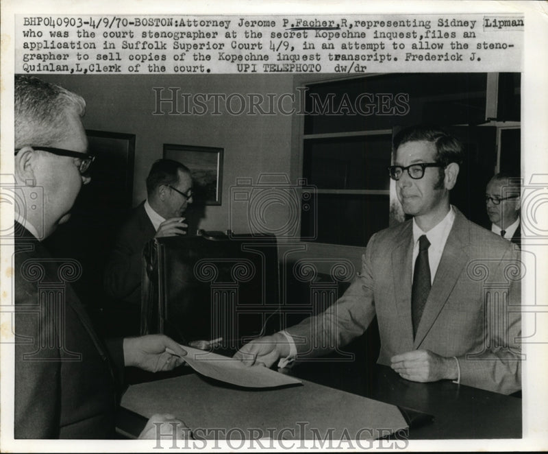 Load image into Gallery viewer, 1970 Press Photo Attorney Files Request To Sell Copies of Kopechne Transcript
