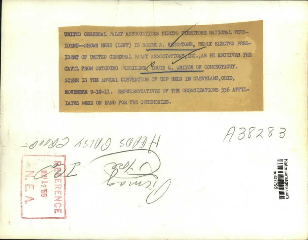 1911 Press Photo New President of United Cerebral Palsy receives gavel